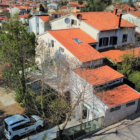 Apartments Mare Pula Bagian luar foto